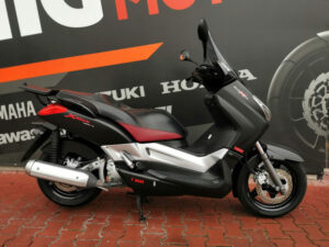 Read more about the article Yamaha X-MAX 250
