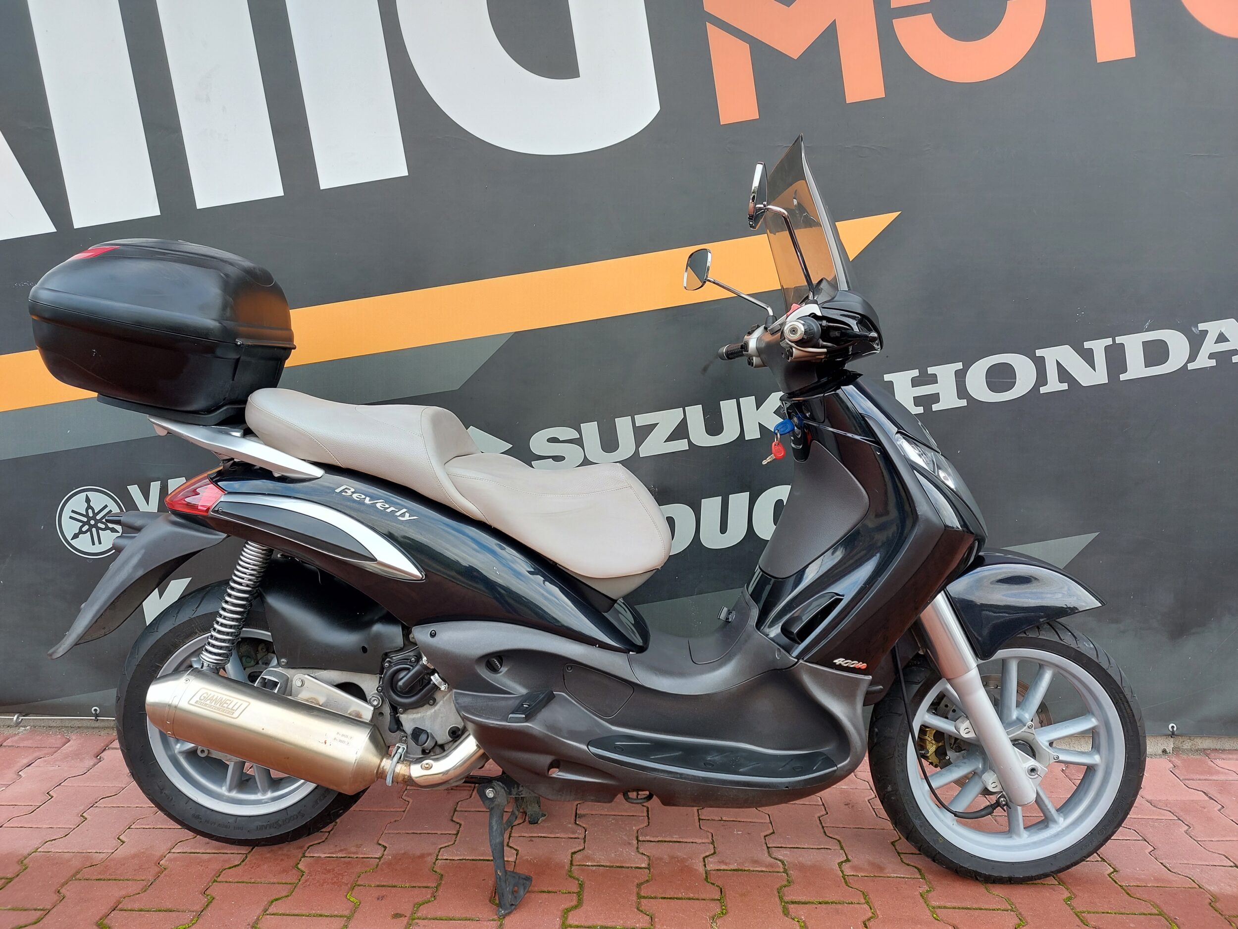 Read more about the article Piaggio Beverly 400 – 6.900zł