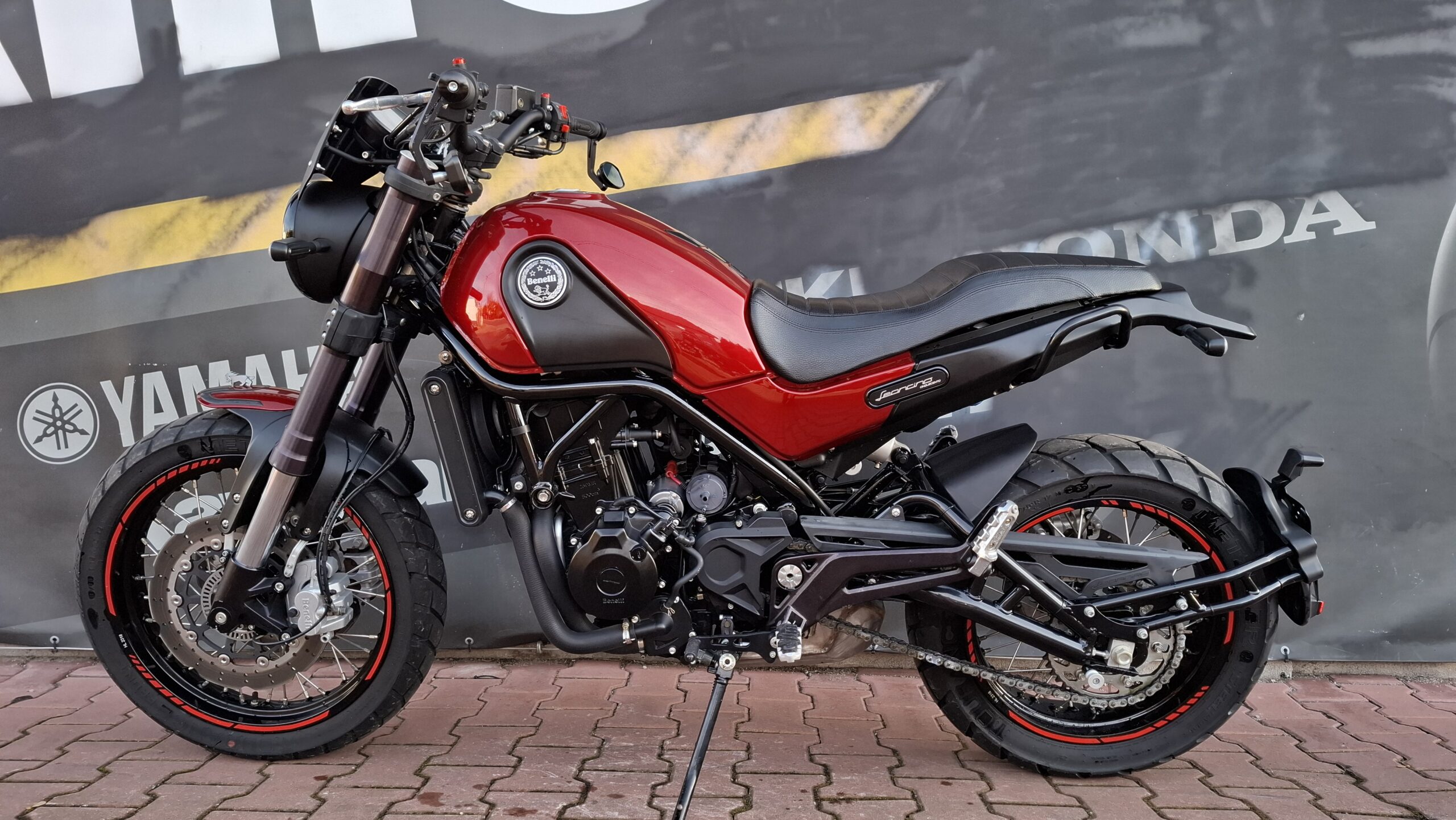 Benelli Leoncino 500 Trail